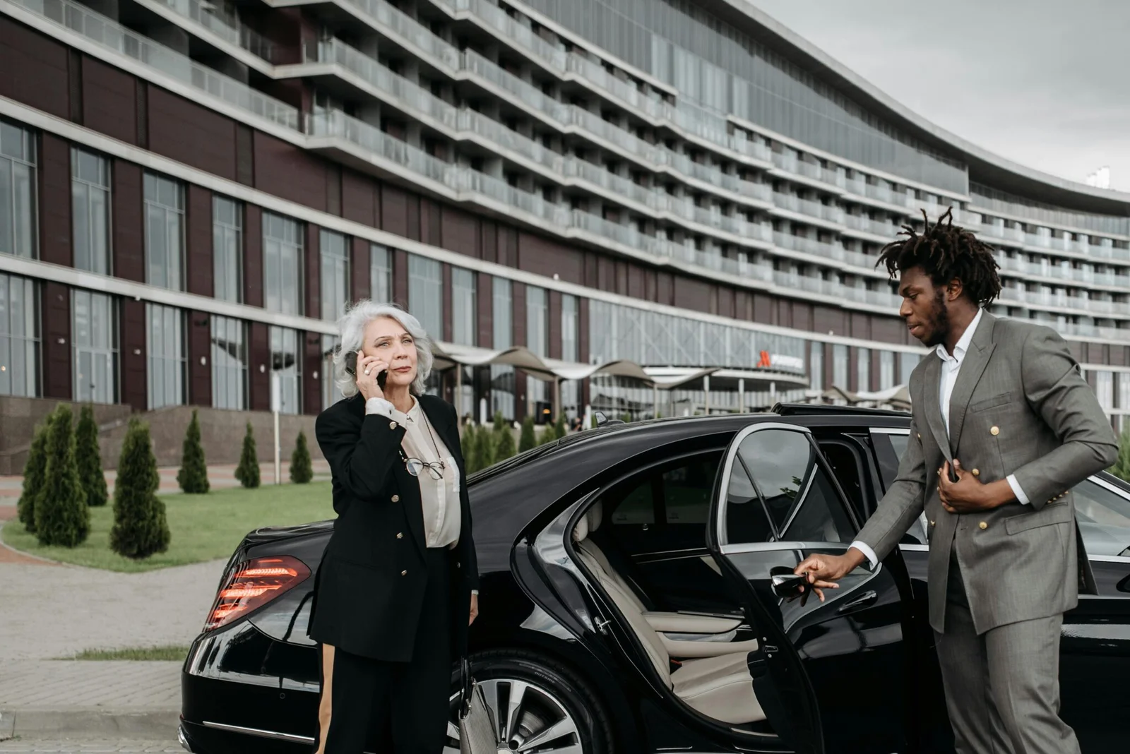 How to Book Your Heathrow to Brighton Taxi With Us