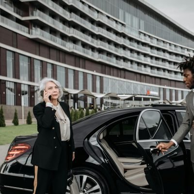 How to Book Your Heathrow to Brighton Taxi With Us